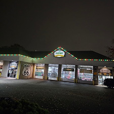 Commercial-Christmas-Light-Installation-in-Crestwood-MO 0